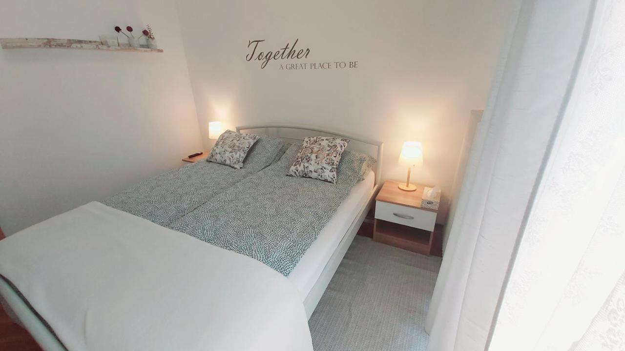 אומאג Apartments Lidija מראה חיצוני תמונה