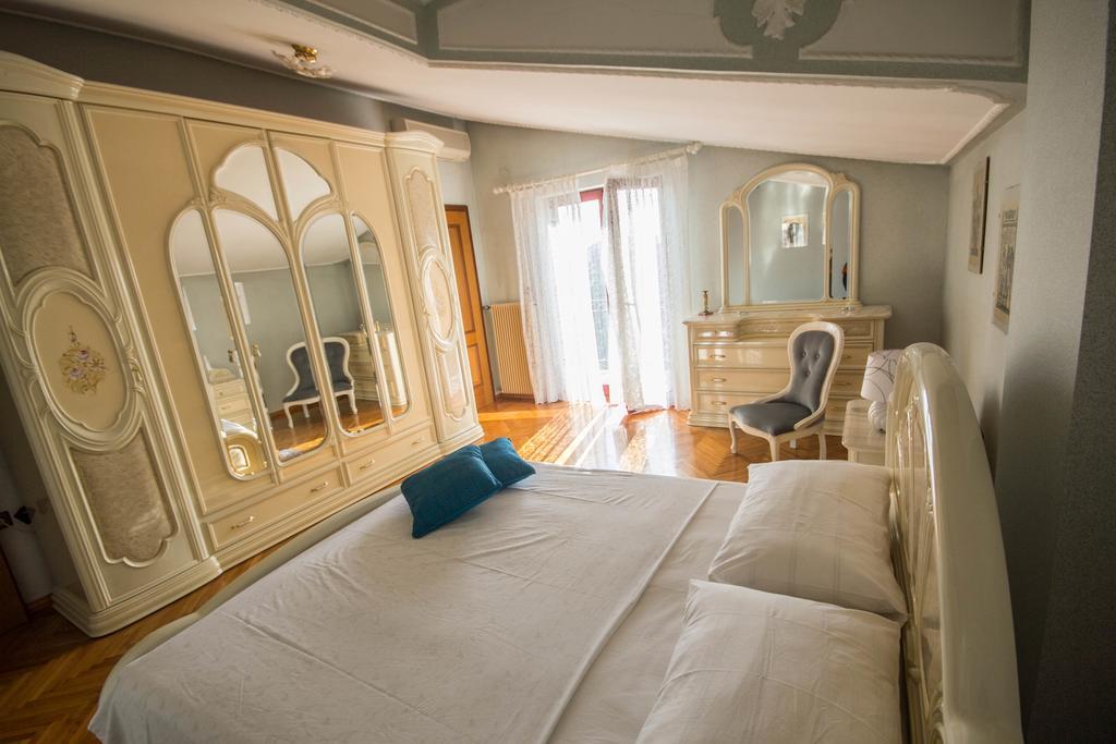 אומאג Apartments Lidija מראה חיצוני תמונה