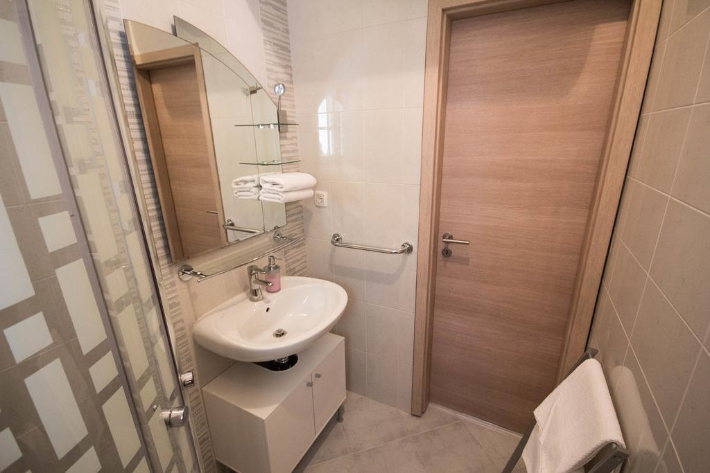 אומאג Apartments Lidija מראה חיצוני תמונה
